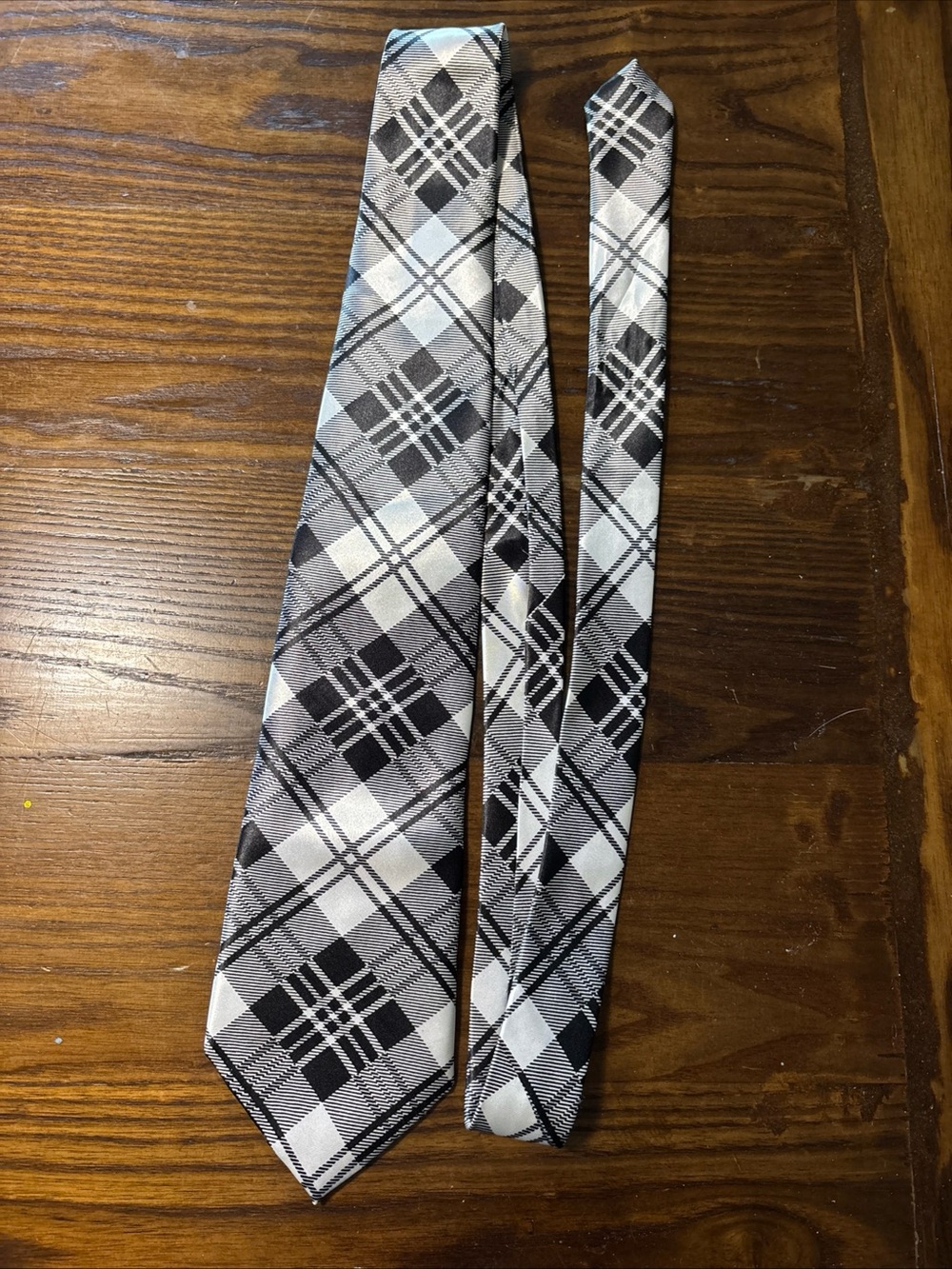 Burberry 100% Silk Handmade Tie Black White Check Plaid Luxury Necktie